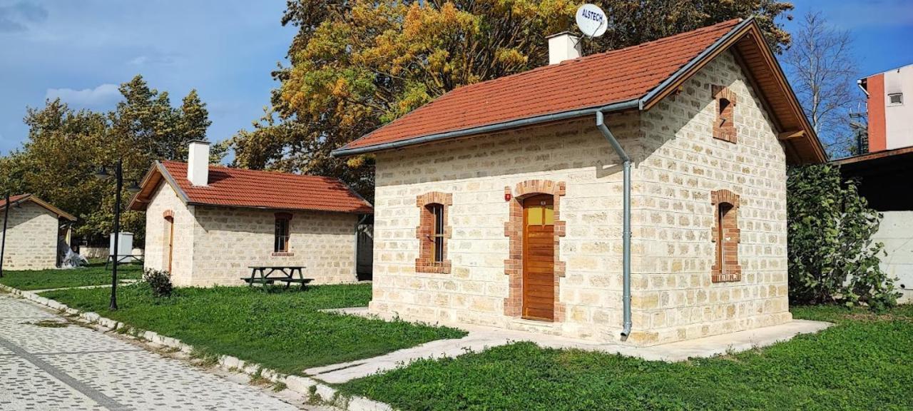 Doga Park Istasyon